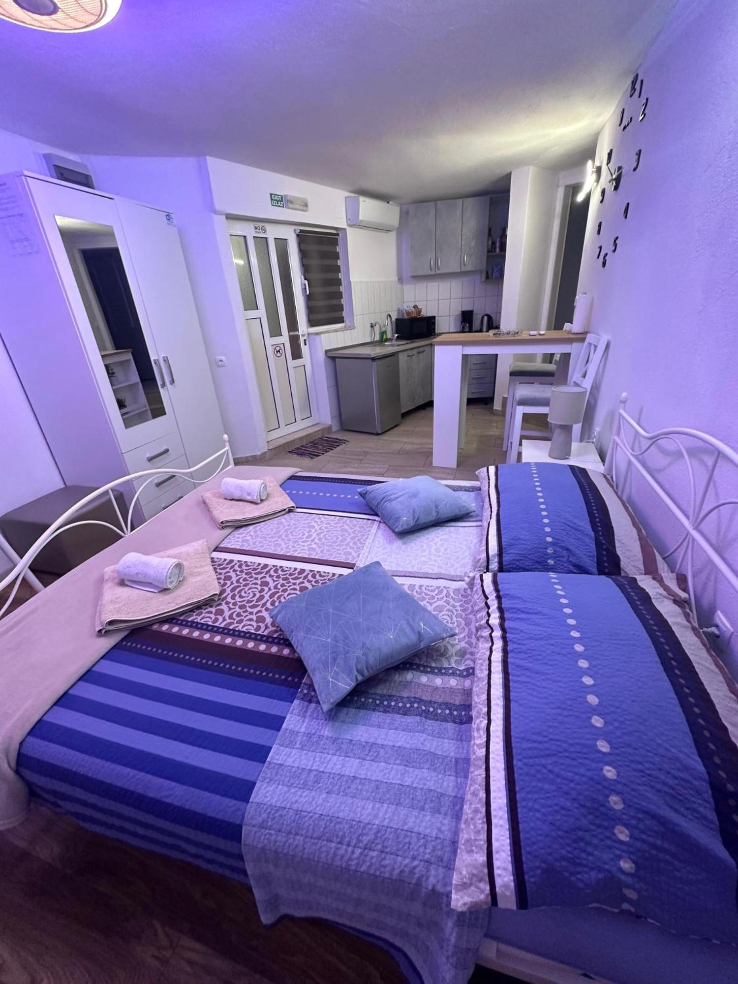 Studio Apartman M&M Spalato Esterno foto